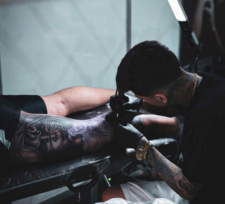 Tatoueurs pierceurs expérimentés